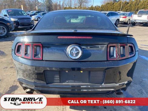 Used 2013 Ford Mustang Premium image 4