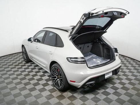 New 2026 Porsche Macan GTS image 34