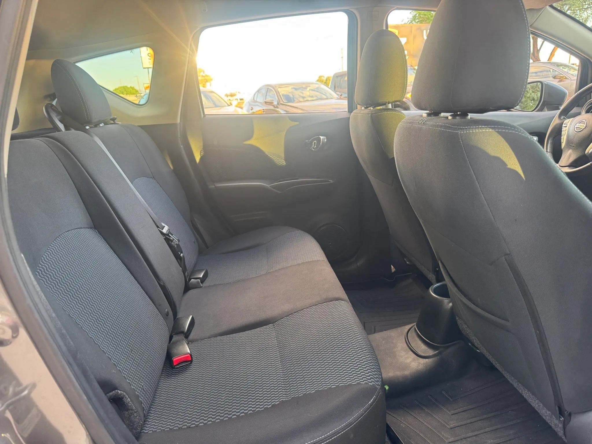 Used 2018 Nissan Versa Note SV FWD image 19