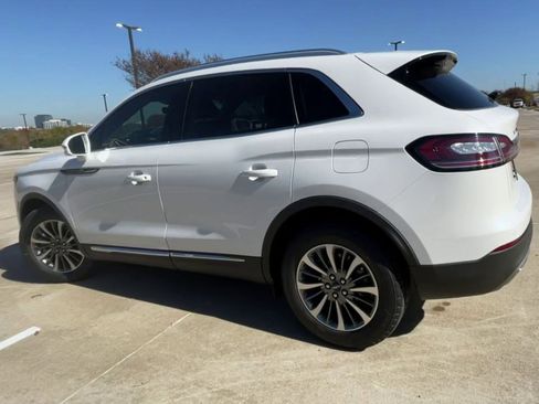 Used 2021 Lincoln Nautilus FWD w/ Equipment Group 101A image 9