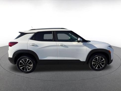 Used 2025 Chevrolet TrailBlazer LT image 16