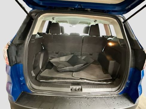 Used 2017 Ford Escape SE w/ Equipment Group 201A image 25