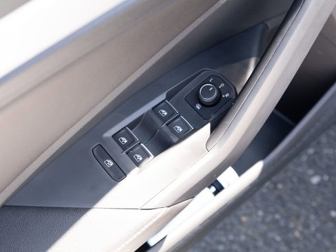 Used 2025 Volkswagen Jetta Sport FWD image 11