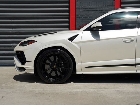 Used 2024 Lamborghini Urus S AWD/4WD image 6