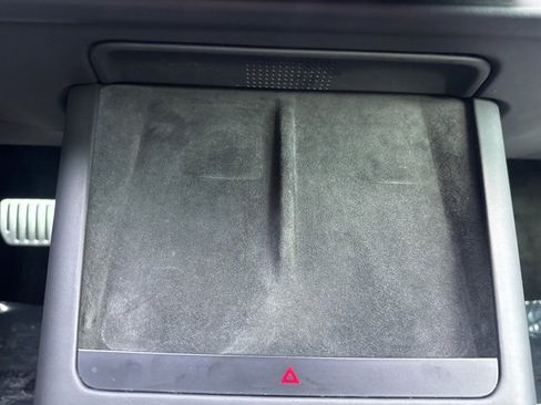 Used 2022 Tesla Model S image 28