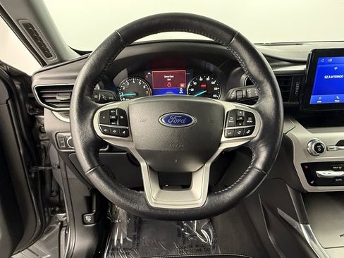 Used 2022 Ford Explorer XLT w/ Equipment Group 202A image 21
