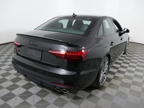 Used 2022 Audi S4 Premium Plus image 3