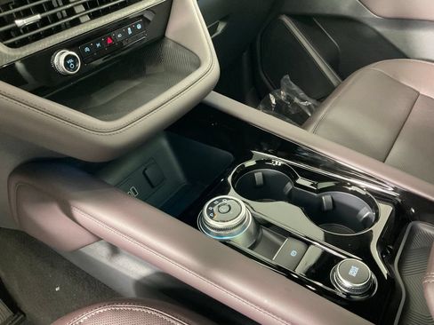 New 2026 Ford Explorer Platinum RWD image 21