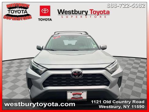 Used 2025 Toyota RAV4 XLE AWD/4WD image 3