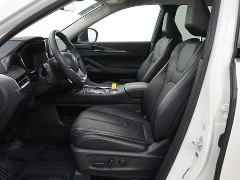 Used 2023 INFINITI QX60 Luxe image 16