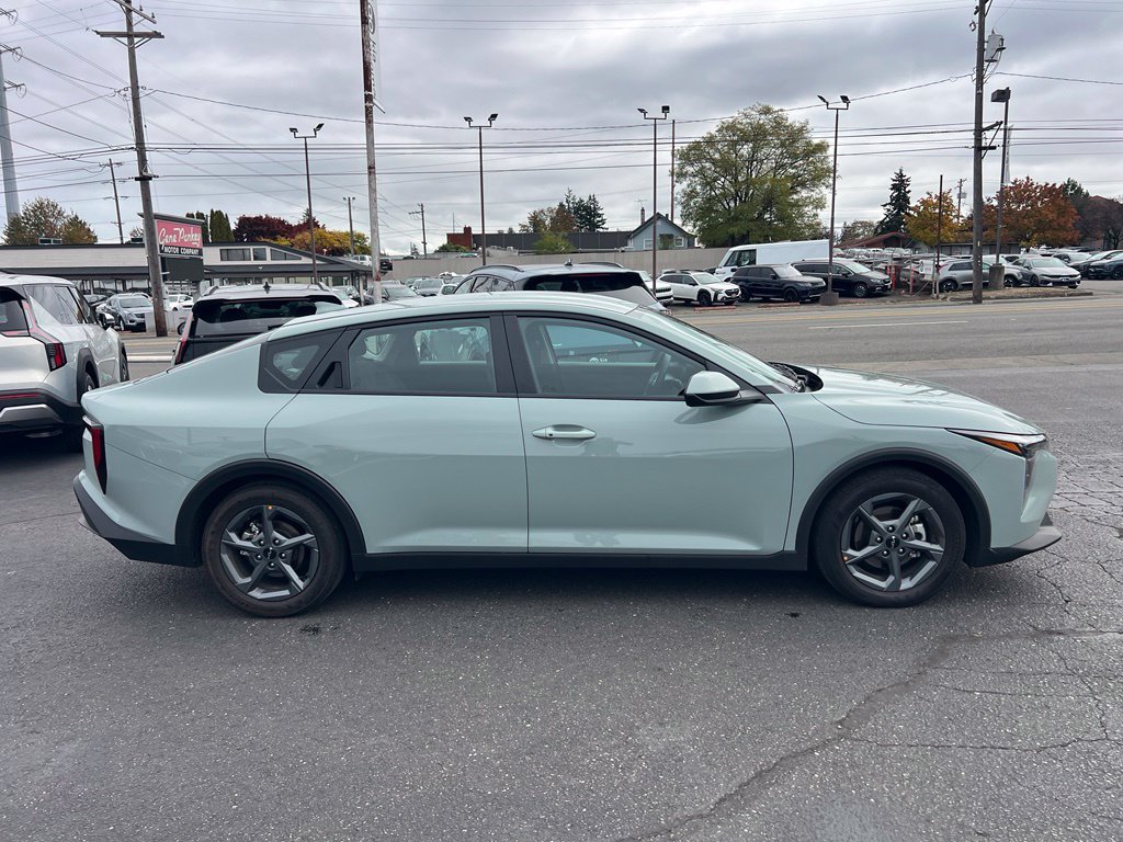 Used 2025 Kia K4 FWD image 4