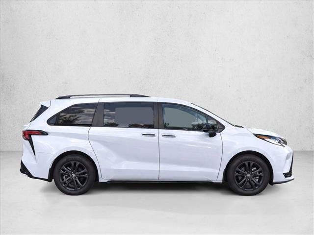 Certified 2026 Toyota Sienna XSE AWD/4WD image 8