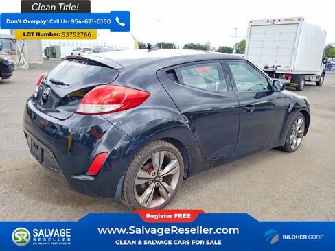 Used 2013 Hyundai Veloster w/ Style Pkg FWD image 4