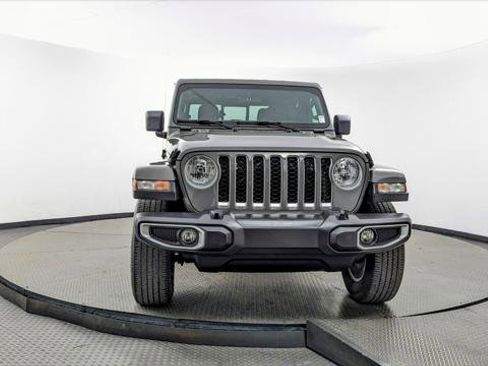 Used 2020 Jeep Gladiator Overland w/ Trailer Tow Package image 12