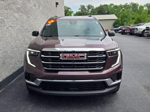 Used 2025 GMC Acadia Elevation FWD image 8