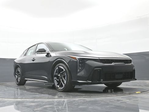 Used 2025 Kia K4 GT-Line w/ GT-Line Premium Package FWD image 40