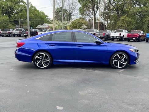 Used 2022 Honda Accord Sport image 10
