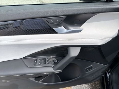 New 2026 Volkswagen Tiguan SE AWD/4WD image 14