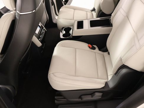 New 2026 Lincoln Aviator Reserve image 12