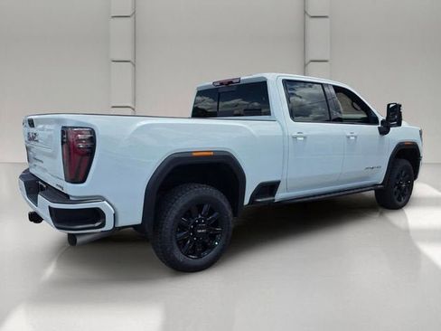 New 2026 GMC Sierra 2500 AT4 w/ AT4 Premium Plus Package AWD/4WD image 5
