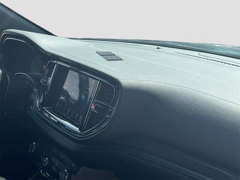 Used 2022 Dodge Durango GT image 29