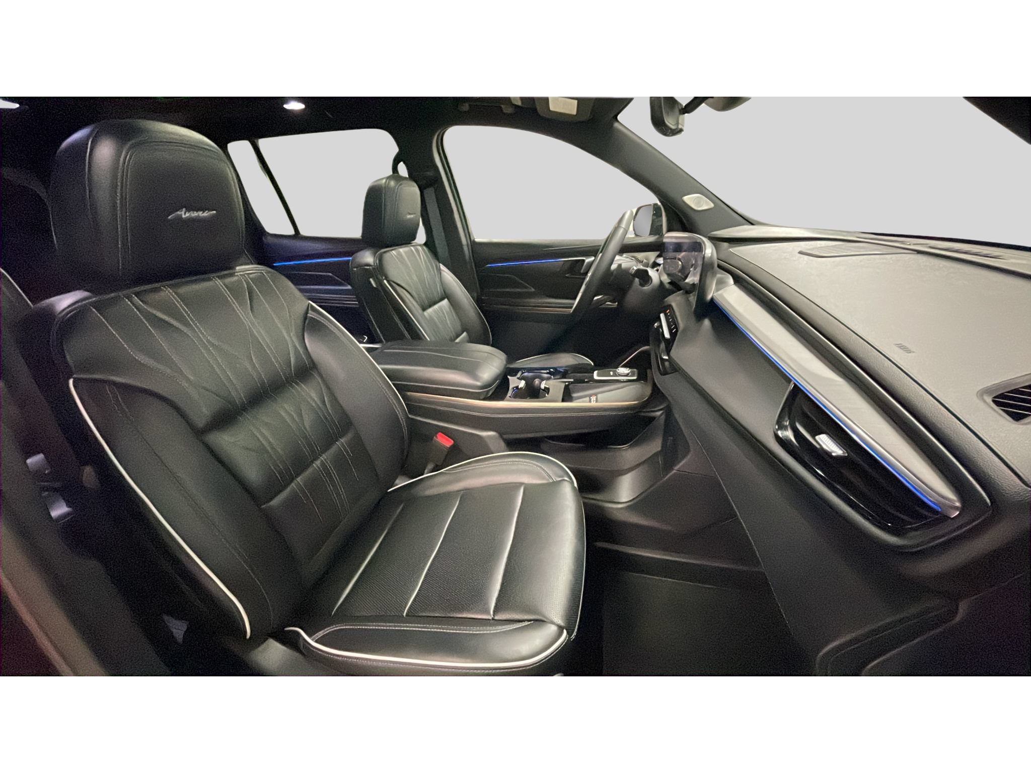 Used 2025 Buick Enclave Avenir w/ Super Cruise Package AWD/4WD image 18