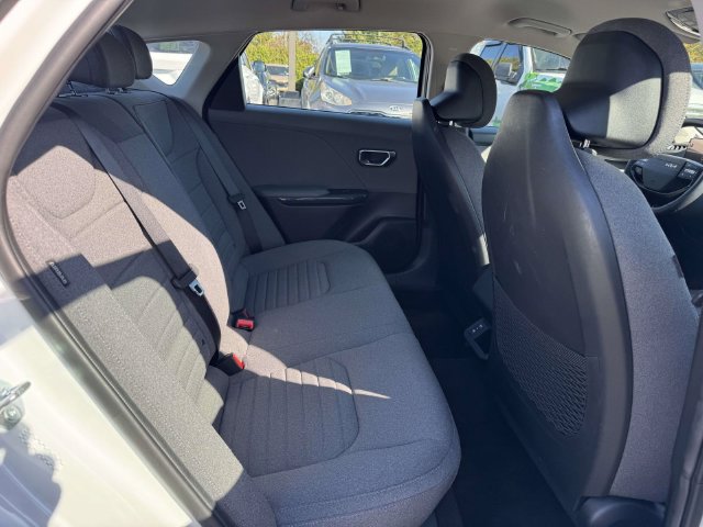 Used 2025 Kia K4 EX FWD image 9
