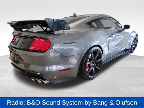 Used 2022 Ford Mustang Shelby GT500 w/ Carbon Fiber Track Pack RWD image 6