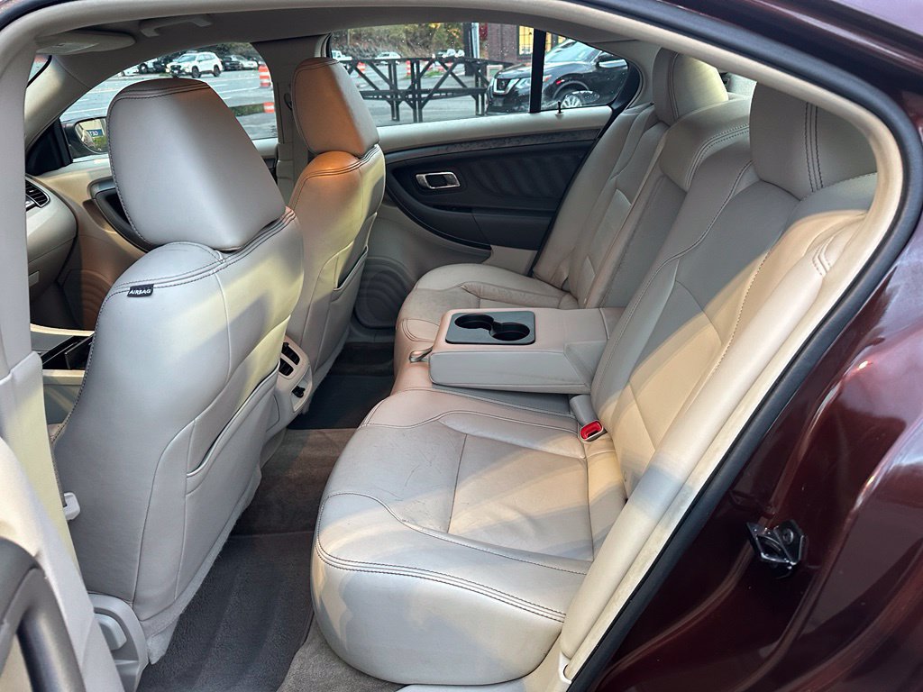 Used 2012 Ford Taurus SEL FWD image 10