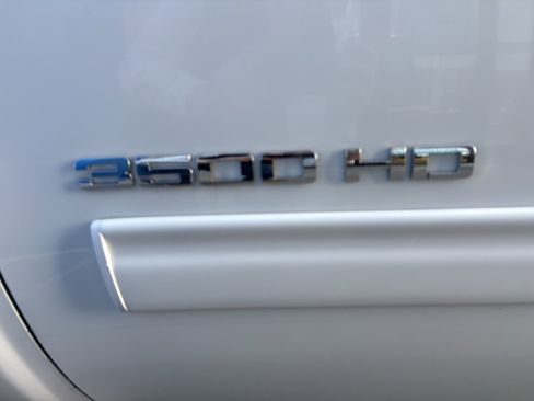 Used 2011 Chevrolet Silverado 3500 LT image 28