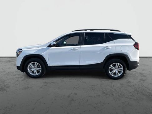 Used 2024 GMC Terrain SLE w/ Driver Convenience Package image 5