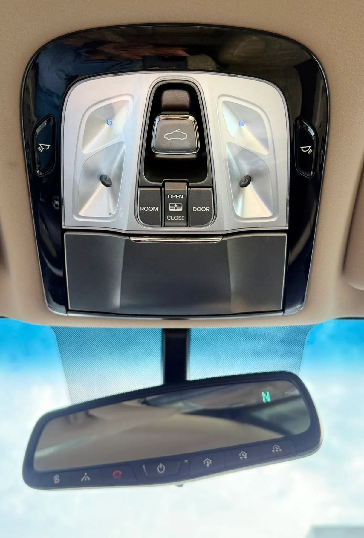 Used 2013 Hyundai Azera w/ Technology Pkg FWD image 23