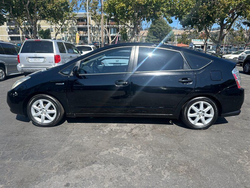 Used 2007 Toyota Prius Touring w/ Pkg 6 Touring Edition FWD image 8