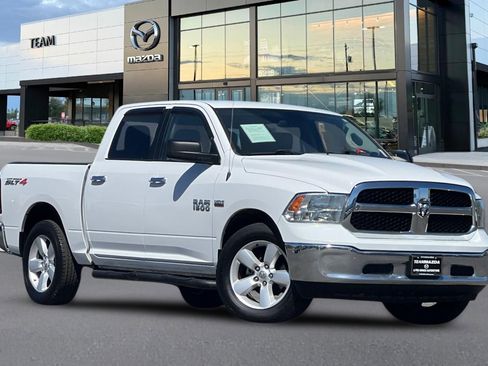 Used 2018 RAM 1500 Classic SLT AWD/4WD image 2