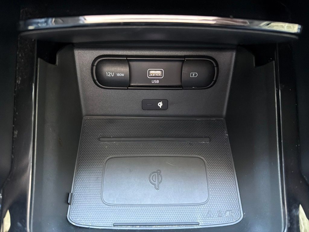 Used 2022 Kia Telluride EX FWD image 16