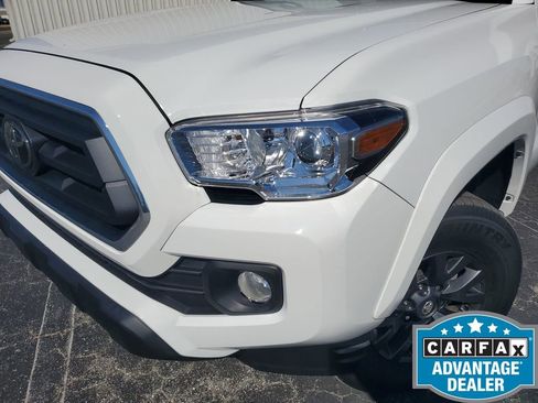 Used 2023 Toyota Tacoma SR5 w/ Technology Package image 16
