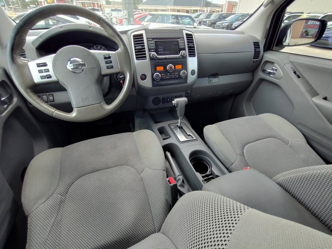 Used 2017 Nissan Frontier SV w/ SV Value Truck Package RWD image 33