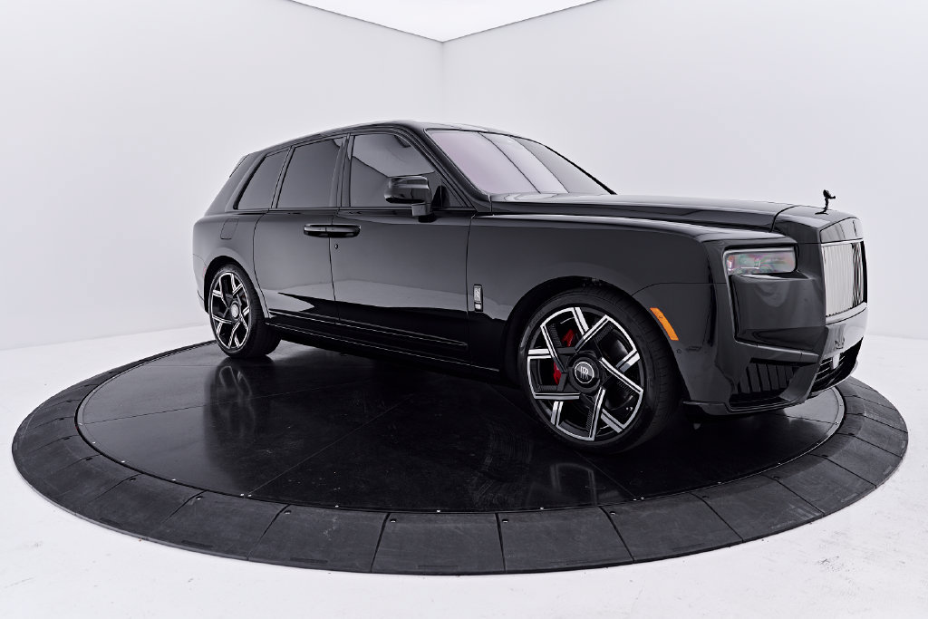 Used 2025 Rolls-Royce Cullinan Black Badge AWD/4WD image 16