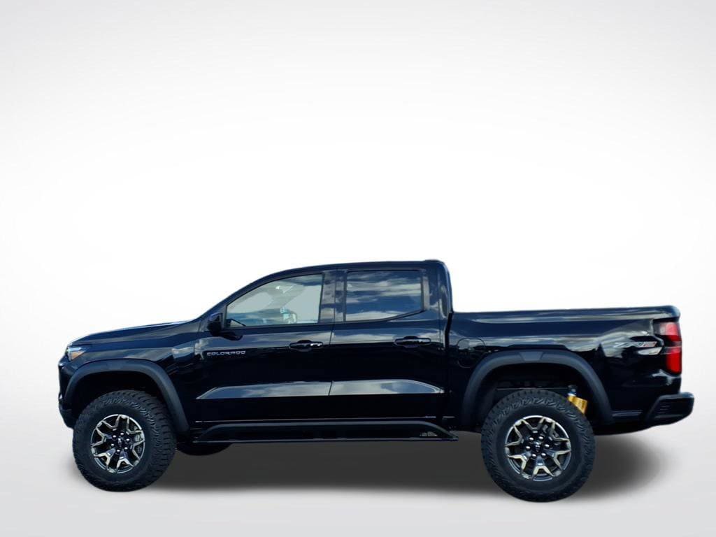New 2026 Chevrolet Colorado ZR2 w/ Technology Package AWD/4WD image 7