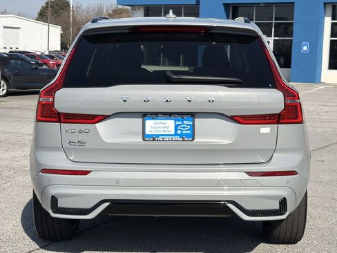 Used 2024 Volvo XC60 T8 Ultimate w/ Climate Package image 24