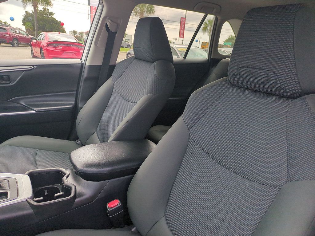 Used 2024 Toyota RAV4 LE FWD image 14