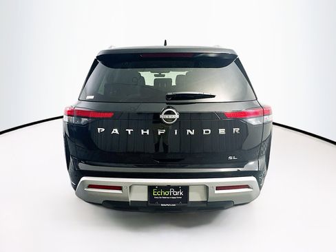 Used 2025 Nissan Pathfinder SL image 7