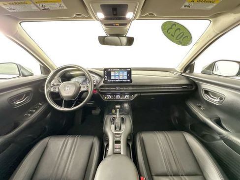 Used 2023 Honda HR-V EX-L image 3