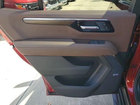 New 2026 Chevrolet Tahoe High Country w/ Sun And Tow Package RWD image 9