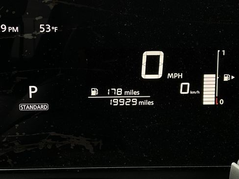 Used 2025 Nissan Kicks SV image 35