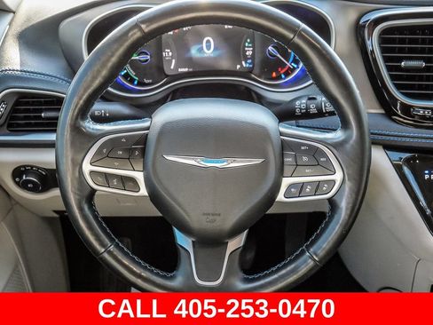 Used 2021 Chrysler Pacifica Touring-L FWD image 56