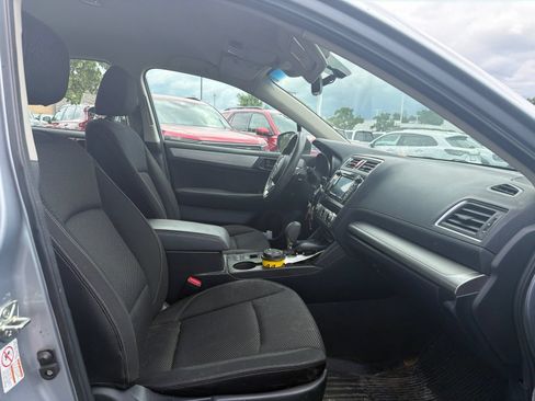 Used 2019 Subaru Outback 2.5i AWD/4WD image 13