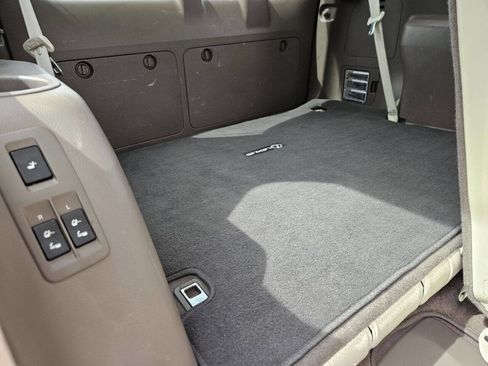 Used 2013 Lexus GX 460 Base AWD 4dr SUV w/ Comfort Plus Pkg image 18