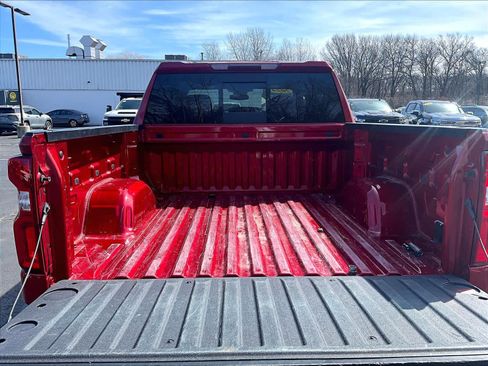 Used 2024 Chevrolet Silverado 1500 LT Trail Boss w/ Convenience Package II image 32