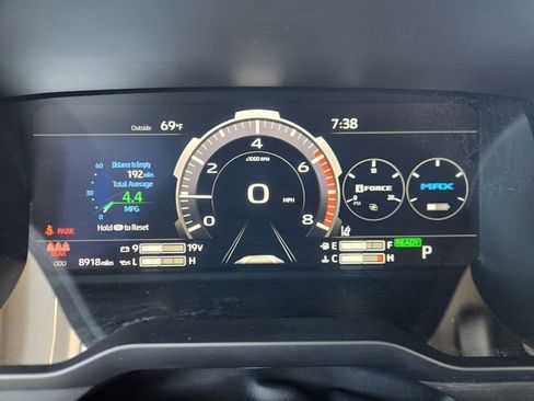 Used 2024 Toyota Tundra Limited AWD/4WD image 15